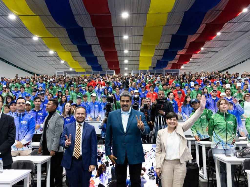 maduro-inaugura-curso-escolar-en-universidad-nacional-de-las-ciencias